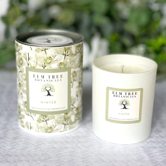 Winter Medium Candle with tin